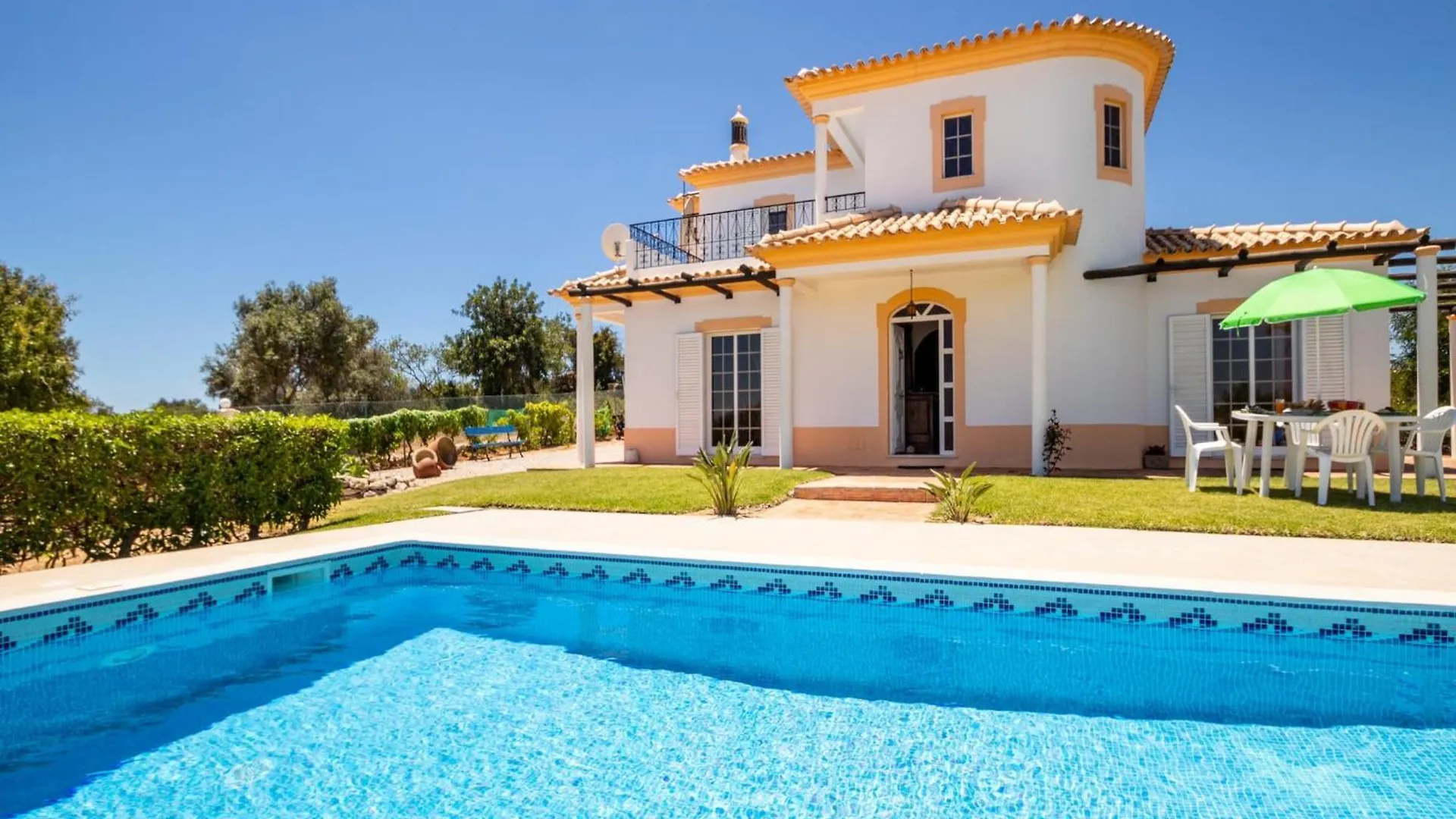 Villa With Heatable Pool Armacao de Pera
